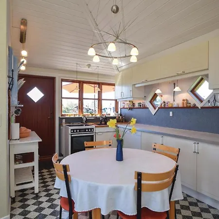 Three-bedroom Holiday In Juelsminde